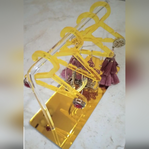 New Acrylic Creative Earring Display Stand - Golden - Picture 6 of 7
